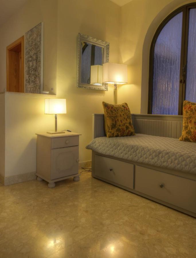 Large And Bright Apartment In The City Centre Goslm-2 Sliema Zewnętrze zdjęcie